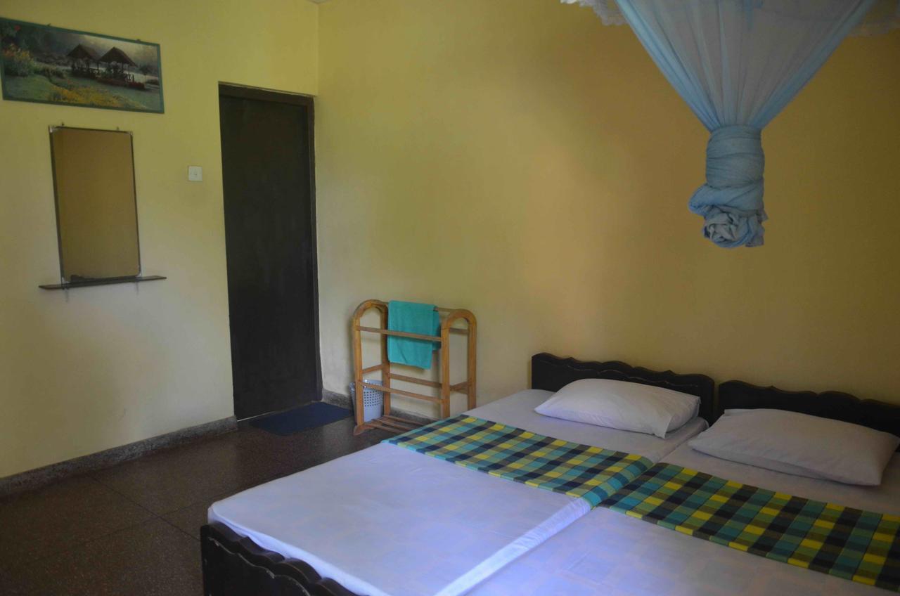Lake View The Tourist Guest House Anurâdhapura Extérieur photo
